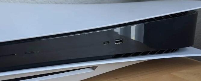 索尼用新型号减轻了PS5的重量