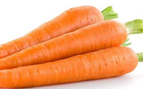 胡萝卜提供令人印象深刻的维生素和矿物质