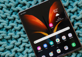三星GalaxyZFold4的安卓12L任务栏可能会出现在其他Fold手机上