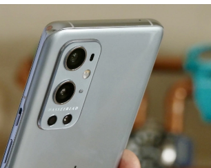 OnePlus 11有望配备角落打孔切口2K显示屏和50MP三重摄像头