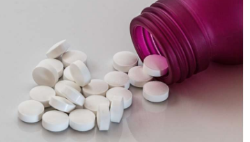 研究发现没有证据表明每天服用阿司匹林可以降低健康老年人骨折的风险