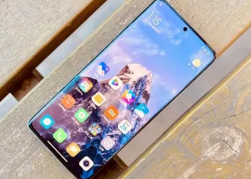 小米13该品牌的下一个旗舰经过高品质渲染过滤