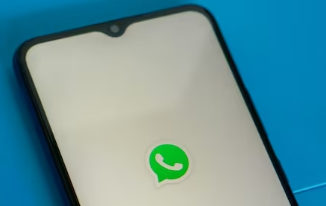 WhatsApp很快让用户向自己发送消息