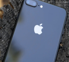 苹果iPhone 8 Plus是一款高端智能手机