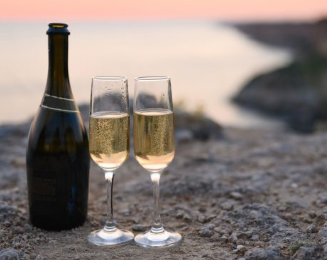 埃克斯顿公园将推出英国首款海陈酿葡萄酒