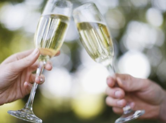 英国起泡酒销量在圣诞节飙升