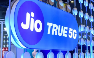 新的Jio399卢比和699卢比的月度后付费家庭计划通过OTT订阅宣布