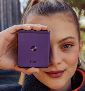 摩托罗拉Razr 40是我们需要的廉价折叠手机