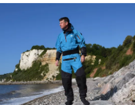 GillMarine的VersoDrysuit功能多样且价格实惠是一款保暖护甲