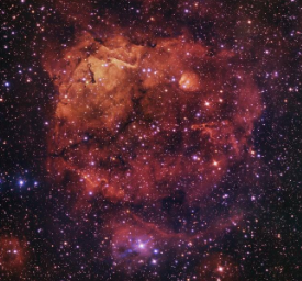 ESO新图像中捕捉到的微笑猫星云