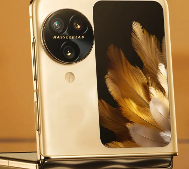OPPO FIND N3 FLIP是首款配备三个摄像头的翻盖式可折叠手机