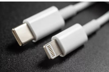 iPhone 15 USBC数据线可以提供超快速充电