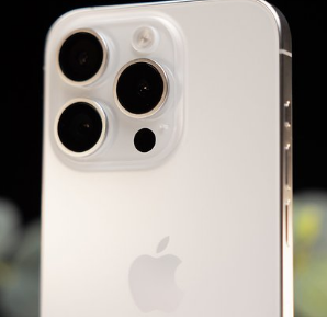iPhone 16 Pro可能值得5倍变焦和更大电池