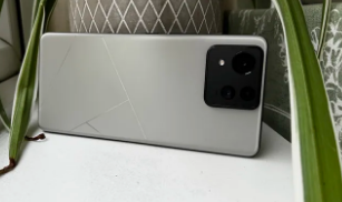 华硕Zenfone 11 Ultra评测一款时尚大尺寸的Android手机