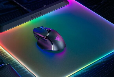 是的雷蛇推出了一款边对边LED RGB背光游戏鼠标垫Firefly V2 Pro